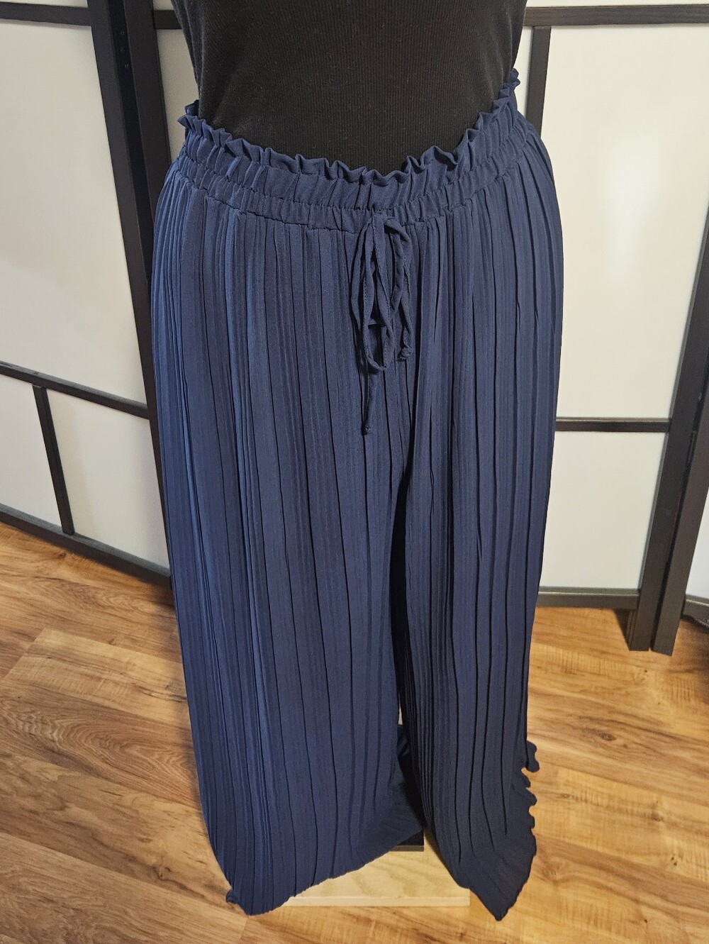 Papillon Blanc Navy Wide-Leg Pleated Pants with Drawstring